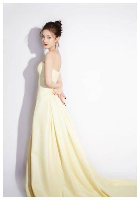 娱乐吃瓜君隐婚,吃瓜君曝料隐婚明星,真相背后引热议  第3张 娱乐吃瓜君隐婚,吃瓜君曝料隐婚明星,真相背后引热议  第3张