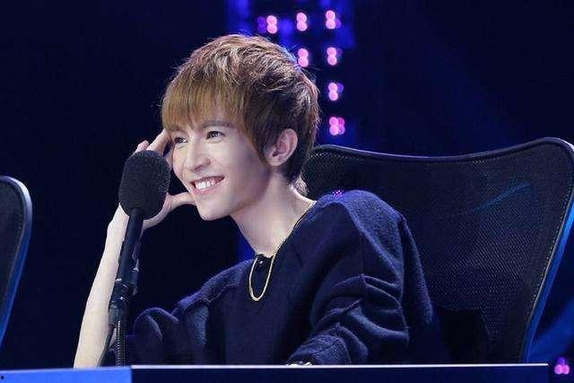 郭敬明真实身高爆料视频,视频爆料引发网友热议  第3张 郭敬明真实身高爆料视频,视频爆料引发网友热议  第3张